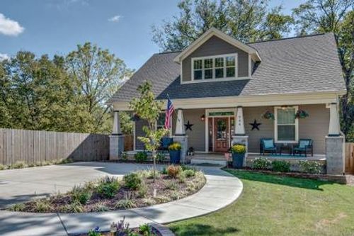 944 West Ave, Nashville, TN, 37206-3357 | Card Image