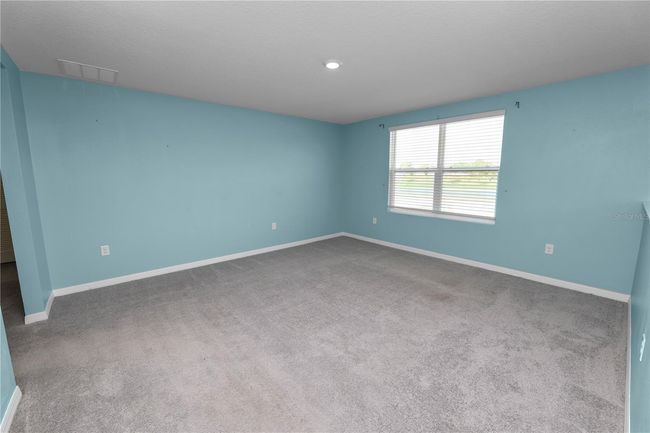 8009 Sail Clover Ln, House other with 4 bedrooms, 3 bathrooms and null parking in ZEPHYRHILLS FL | Image 17