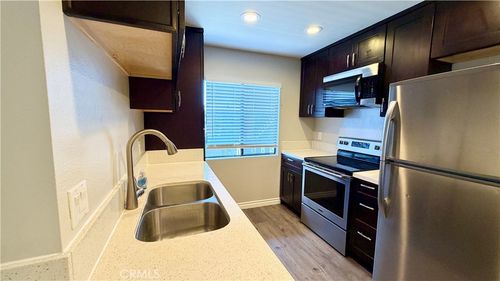 3028 W Cheryllyn Ln, Anaheim, CA, 92804-3165 | Card Image