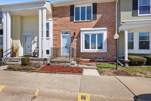 37586 Charter Oaks Blvd, Clinton Twp, MI, 48036-2422 | Card Image