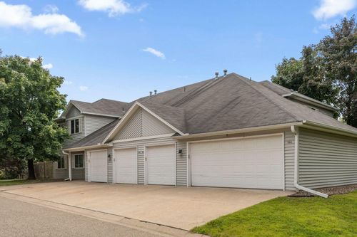 7662 142nd St W, Apple Valley, MN, 55124-5518 | Card Image