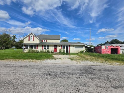 802 Railroad St, Beaverville, IL, 60912-2266 | Card Image