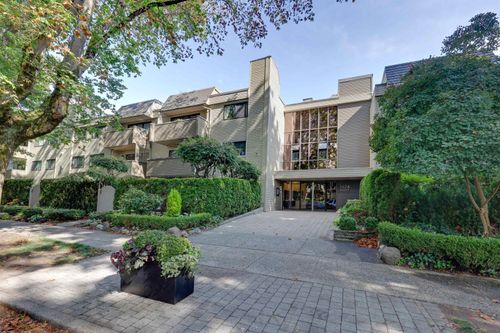 204-1424 Walnut St, Vancouver, BC, V6J3R3 | Card Image