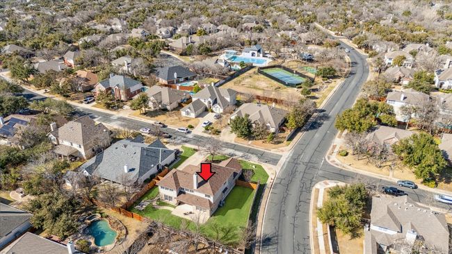 Aerial view with a residential view | Image 40