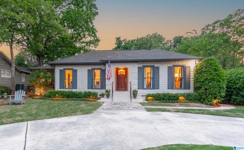 26 Peachtree St, Mountain Brk, AL, 35213-3018 | Card Image