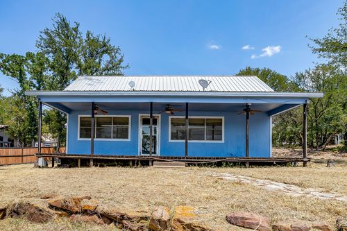 1048 Kennon Pt, Palo Pinto, TX, 76484-3765 | Card Image