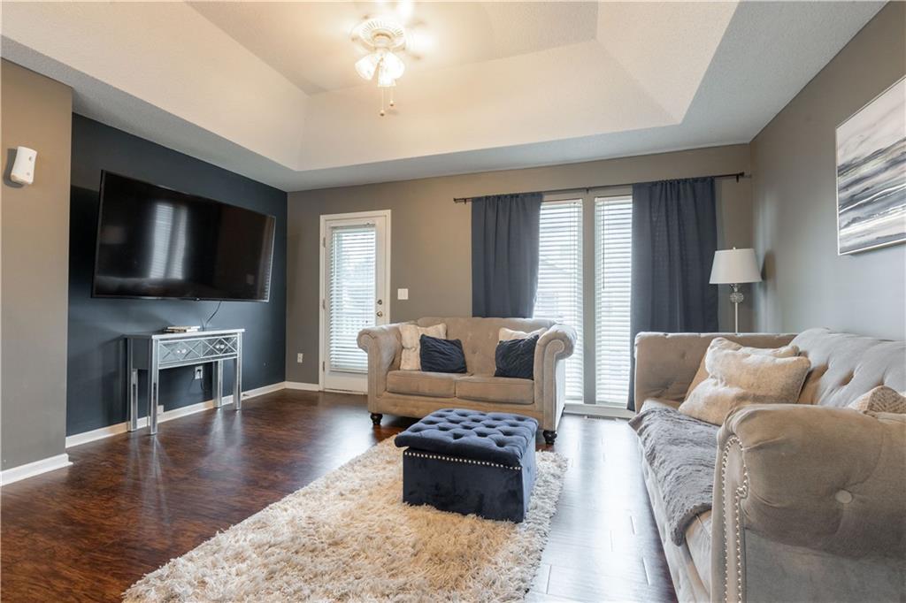 Charlotte St, Kansas City, MO 64146
