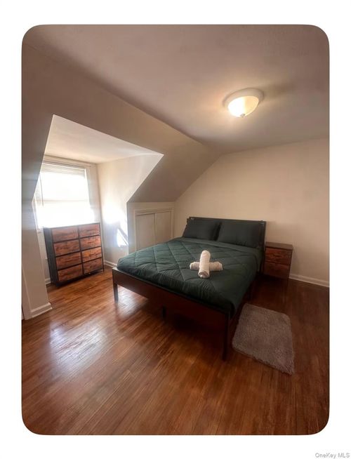 2fl-182 Covert Ave, Floral Park, NY, 11001-3741 | Card Image