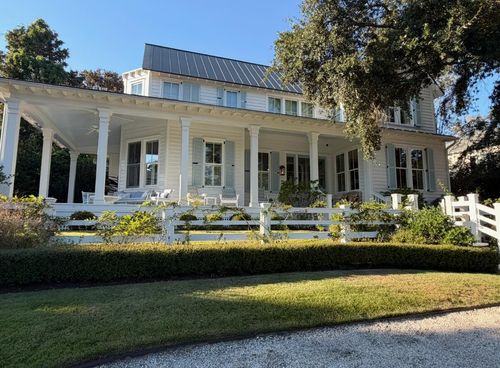 126 Hibben St, Mount Pleasant, SC, 29464-4309 | Card Image