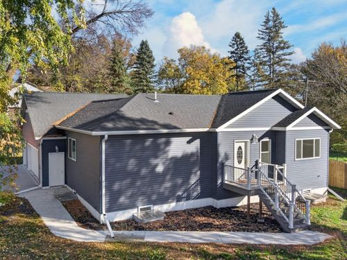 1105 E Mount Faith Ave, Fergus Falls, MN, 56537-2332 | Card Image