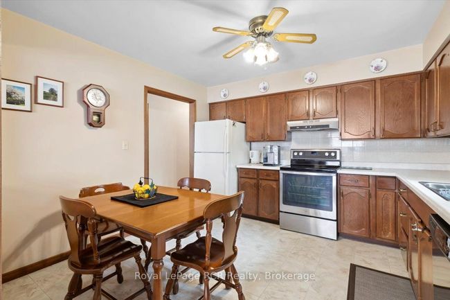 371 4 Th Ave, House other with 4 bedrooms, 2 bathrooms and 6 parking in Hanover ON | Image 9