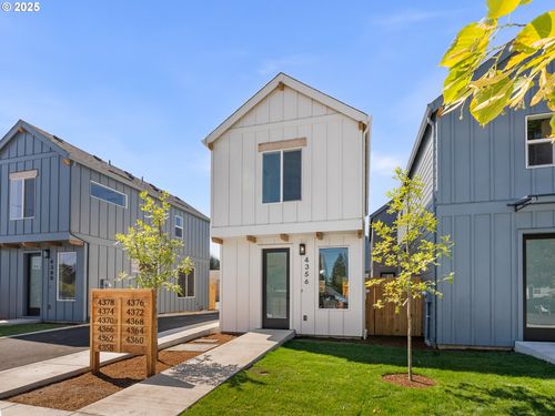 4356 Ne Going St, Portland, OR, 97218-1624 | Card Image