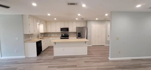 1402 Country Ln, Allen, TX, 75002-4513 | Card Image