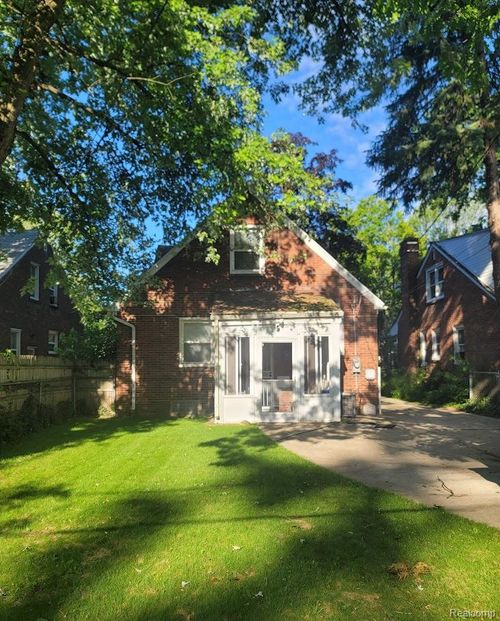 14350 Warwick St, Detroit, MI, 48223-2953 | Card Image