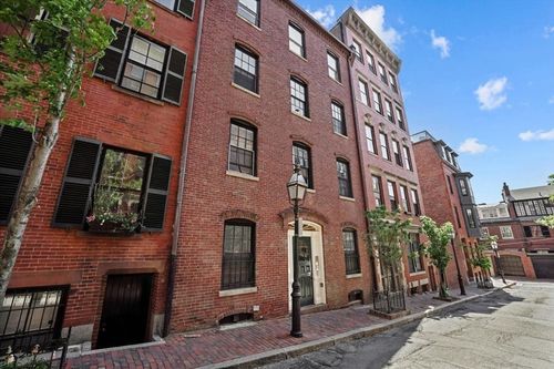 130 Myrtle St, Boston, MA, 02114 | Card Image