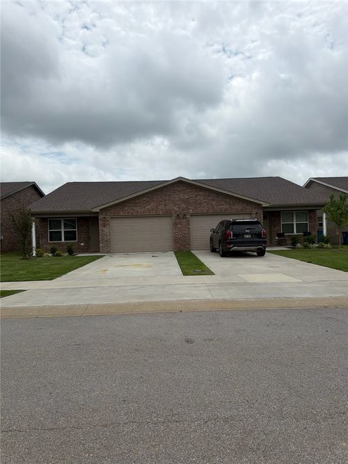 529 Nw 68th Ave, Bentonville, AR, 72713-2219 | Card Image