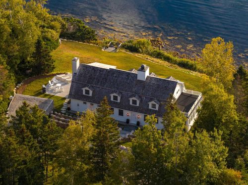 15 Fredas Point Dr, Chester, NS, B0J1J0 | Card Image