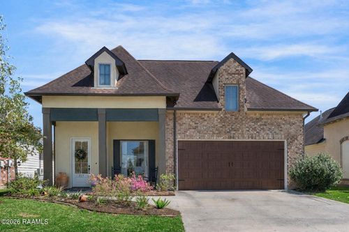 213 Golden Cypress Dr, Youngsville, LA, 70592-6582 | Card Image