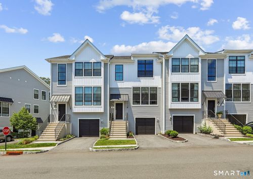 21 Brentwood Circle, Danbury, CT, 06810 | Card Image