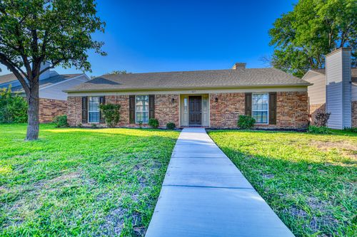 327 Southerland Ave, Mesquite, TX, 75150-5835 | Card Image