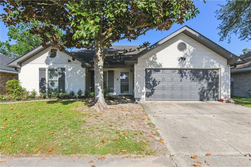 368 Evergreen Dr, Destrehan, LA, 70047-5036 | Card Image