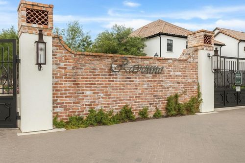 7506 Viano Ln, Houston, TX, 77055-1499 | Card Image