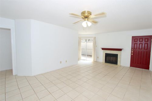 10639 Braes Bend Dr, Houston, TX, 77071-1133 | Card Image