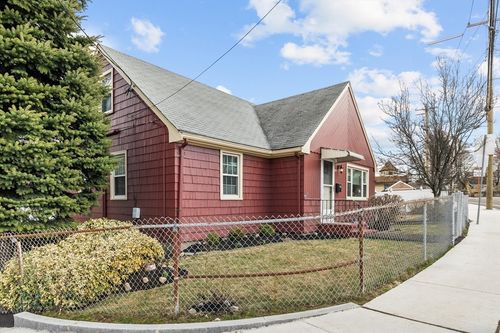 215 Lynnfield St, Lynn, MA, 01904-1638 | Card Image