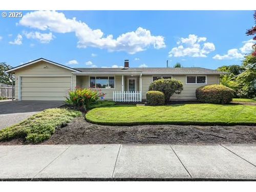 2065 Providence St, Eugene, OR, 97401-4976 | Card Image