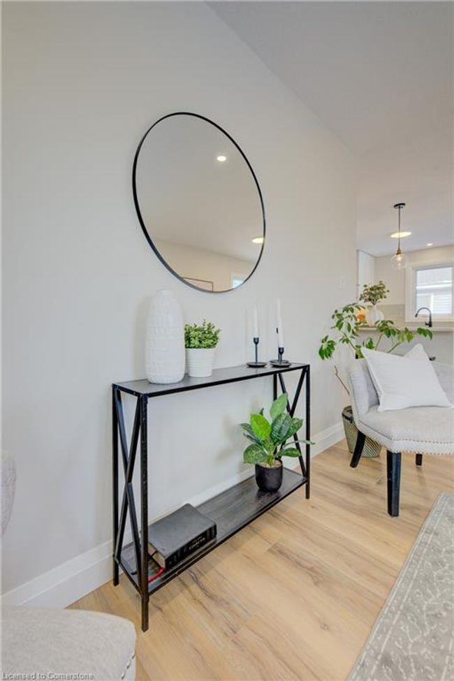 1264 King St N, House other with 5 bedrooms, 2 bathrooms and 5 parking in Saint Jacobs ON | Image 18