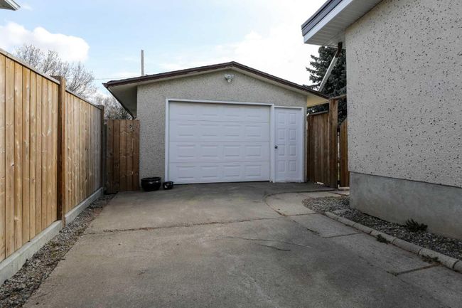 2714 6 A Avenue N, Home with 4 bedrooms, 2 bathrooms and 3 parking in Lethbridge AB | Image 26
