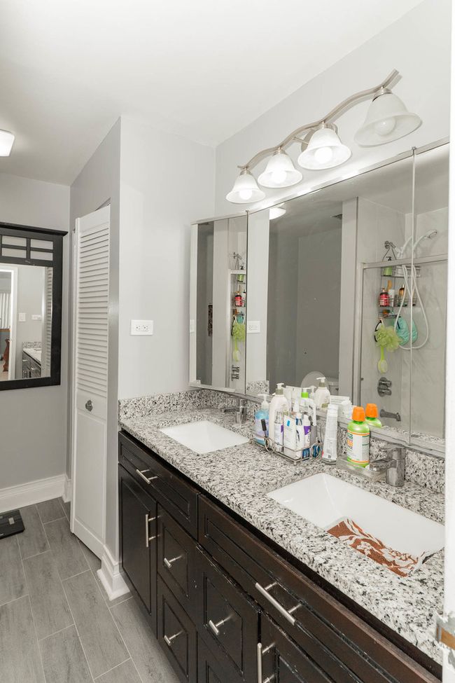 APT-210 - 3801 Appian Way, Home with 3 bedrooms, 2 bathrooms and null parking in Glenview IL | Image 17