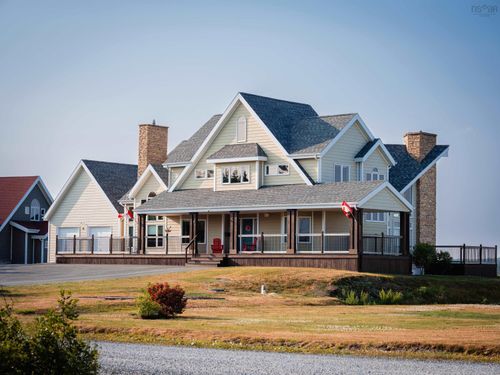 89 Bastion Ave, Louisbourg, NS, B1C0A1 | Card Image