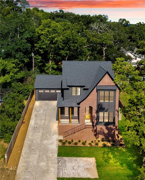 720 N Gregg Ave, Fayetteville, AR, 72701 | Card Image