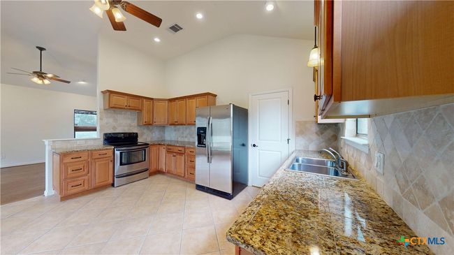 Kitchen | Image 16