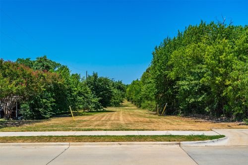 137 Collett Sublett Rd, Kennedale, TX, 76060-5807 | Card Image