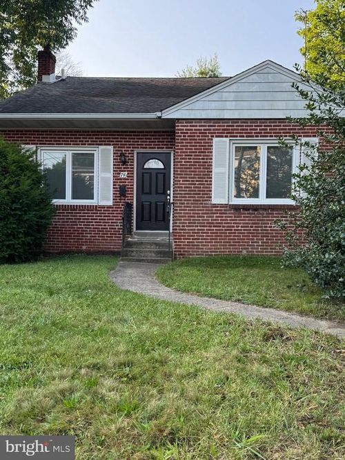 74 W Essex Ave, LANSDOWNE, PA, 19050-1516 | Card Image
