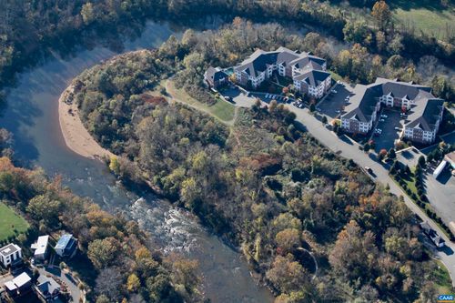 2a-300 Riverbend Dr, CHARLOTTESVILLE, VA, 22911 | Card Image
