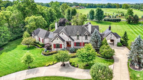 8581 Hunt Club Rd, Zionsville, IN, 46077-9321 | Card Image