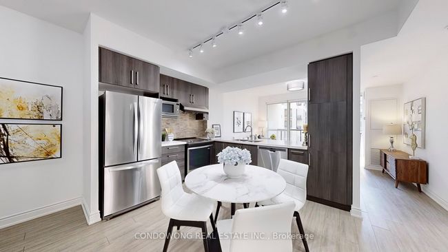 802 - 38 Cedarland Dr, Condo with 3 bedrooms, 2 bathrooms and 1 parking in Markham ON | Image 6