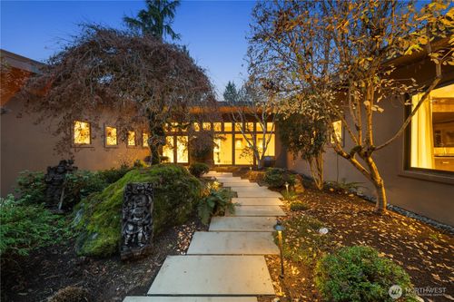 3215 78th Pl Ne, Medina, WA, 98039-1019 | Card Image