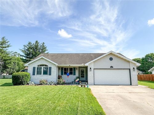 515 Horseshoe Ln, Casey, IL, 62420-1943 | Card Image