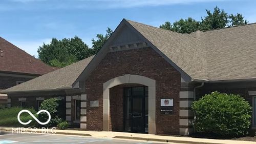 suite-a-1-373 Meridian Parke Ln, Greenwood, IN, 46142-9400 | Card Image
