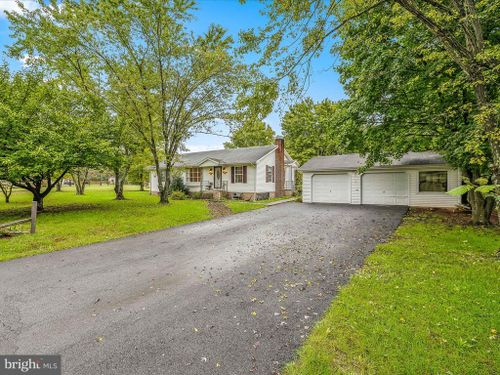 295 Rustic Tavern Rd, HEDGESVILLE, WV, 25427-6034 | Card Image