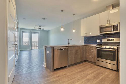 408-105B North St, Bayonne, NJ, 07002-1297 | Card Image