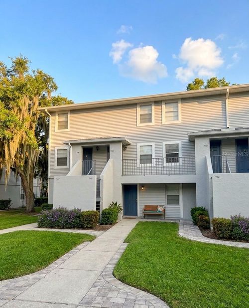 7143-7143 E Bank Dr, TAMPA, FL, 33617-7304 | Card Image