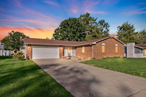 104 Surrey Ct, Monticello, IL, 61856-1016 | Card Image