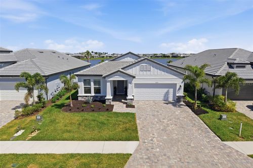 17237 Savory Mist Cir, BRADENTON, FL, 34211 | Card Image