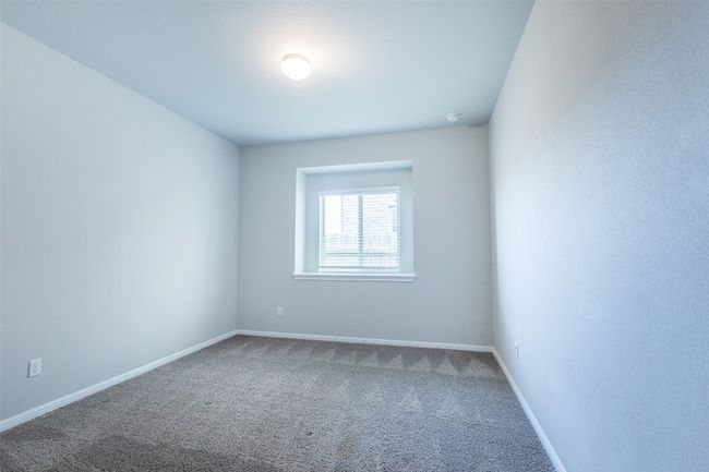 Empty room with baseboards and carpet floors | Image 18