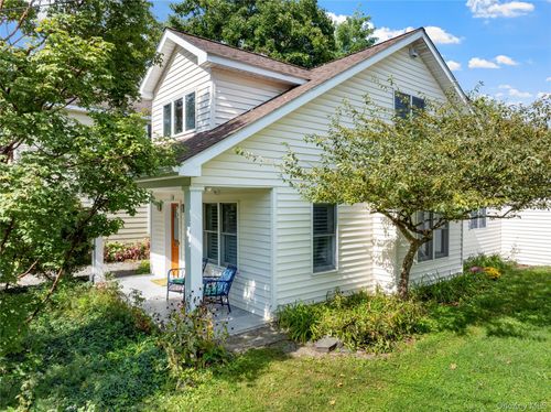 43 South St, Rhinebeck, NY, 12572-1626 | Card Image